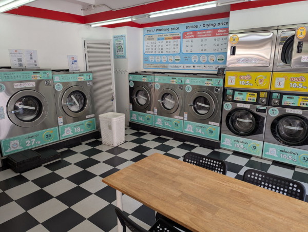 Quik Laundry coin laundry and drop-off service in Pathum Wan